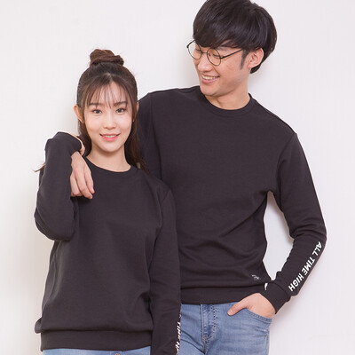intercrew South Korea 2017 spring new couples loaded sports sweater male loose round necklace printing T-shirt female long sleeve ITR1TM42G black 105
intercrew South Korea 2017 spring new couples loaded sports sweater male loose round necklace printing T-shirt female long sleeve ITR1TM42G black 105