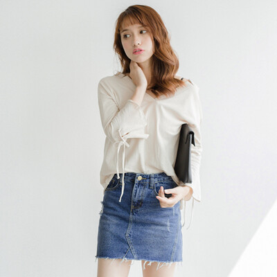 City plus CITYPLUS art fan cotton linen V-neck T-shirt lotus leaf long-sleeved shirt jacket CWTC173459 apricot
City plus CITYPLUS art fan cotton linen V-neck T-shirt lotus leaf long-sleeved shirt jacket CWTC173459 apricot