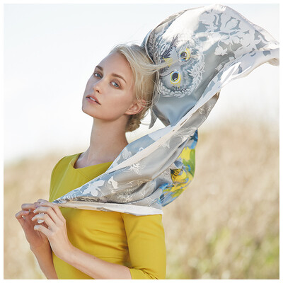 Mario Gucci MARJA KURKI Square towel wise choice Silk handmade curling European&American wind elegant lady scarf gray 1X120296
Mario Gucci MARJA KURKI Square towel wise choice Silk handmade curling European&American wind elegant lady scarf gray 1X120296