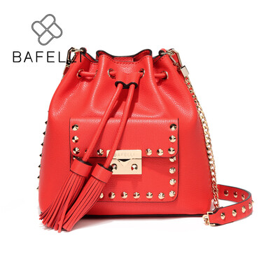 BAFELLI crossbody bags for women split leather tassel rivet bucket high quality shoulder bag 5 colors red bolsos mujer women bag
BAFELLI crossbody bags for women split leather tassel rivet bucket high quality shoulder bag 5 colors red bolsos mujer women bag