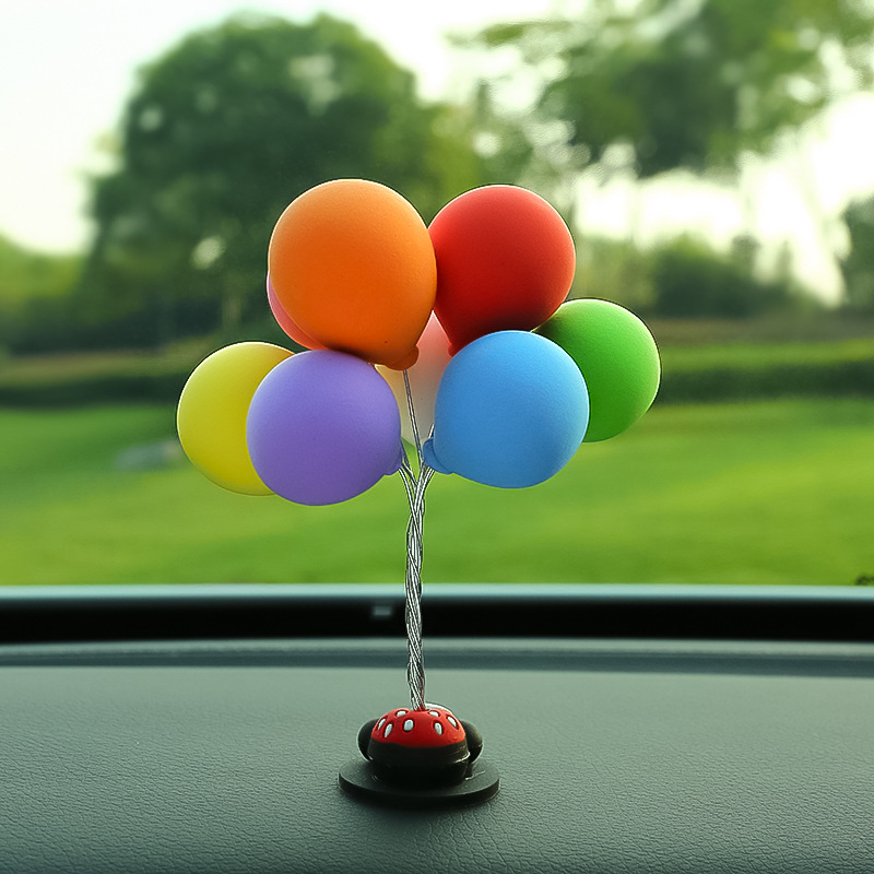 网红女神萌萌创意告白气球汽车摆件车载个性漂亮女生车上装饰品车内车