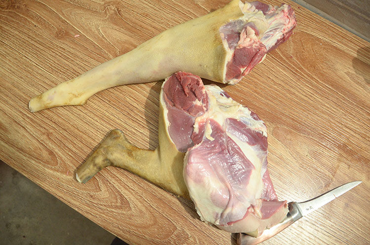 带皮羊肉白山羊排散养山羊肉切块新鲜羊排羊腿切块1000g2斤带皮羊肉块