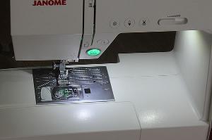 
                                        真善美JANOME 家用电脑多功能缝纫机DC6030                