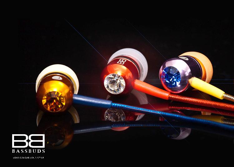 bassbuds耳机*1 bassbuds vip登记卡*1 施华洛世奇施华洛世奇水晶证