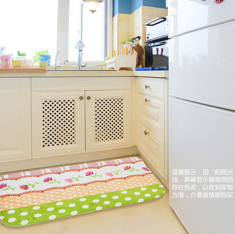 
                                        
                                        青苇 个性印染 地垫门垫 吸水防滑 浴室厨房脚垫 春意 40*60cm                