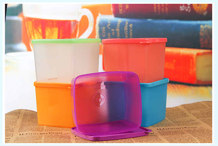 特百惠（Tupperware）冷藏保鲜方盒800ml（颜色随机）