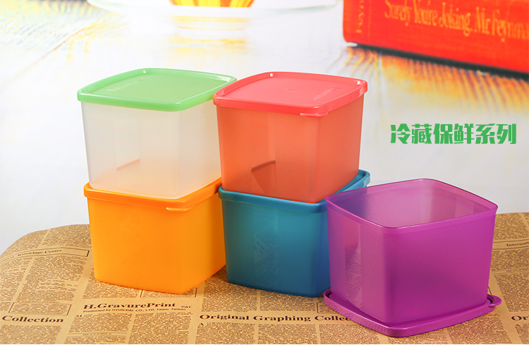 特百惠（Tupperware）冷藏保鲜方盒800ml（颜色随机）