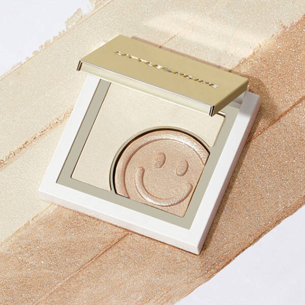 小奥汀哑白金立体修容高光粉饼图片