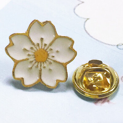 

Pretty Cherry Blossoms Flower Brooches Pins Collar Jacket Badge Women Jewelry