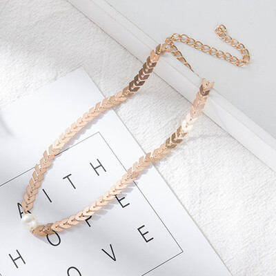 

Letter V Chain Simulate Pearl Pendant Necklace Personality Decorated Clavicle Necklace For Women Wedding Jewelry