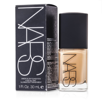 

NARS - Sheer Glow Foundation - Santa Fe Medium 2 - Medium with Peachy Undertone 30ml1oz