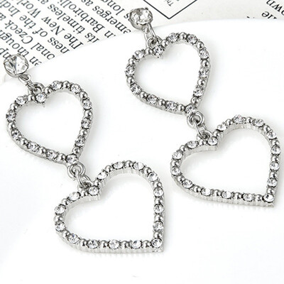 

Women Trendy Wild Fashion Temperament Heart-Shaped Tassel Retro Long Pattern Earrings