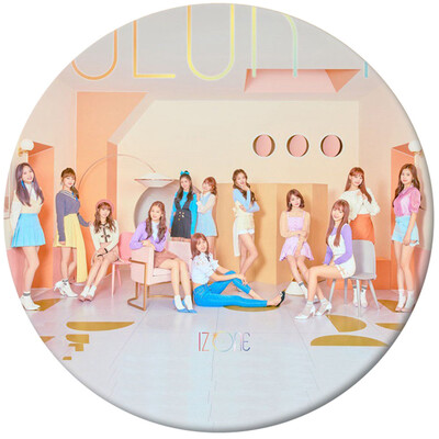 

Kpop IZONE Concert tin Plate Badge Brooch Cute Cartoon Brooch Bag Pendant Boys Girls Accessories hot Gift for Fans