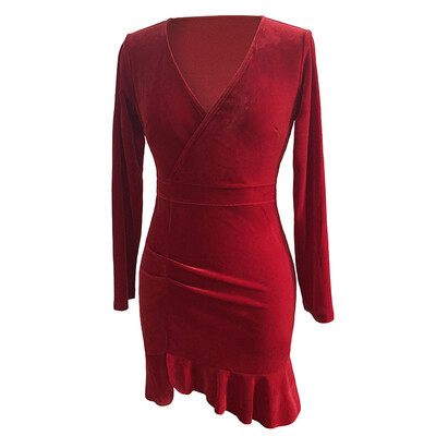 

2018 winter new night sexy women&39s V-neck long-sleeved waist slimming nightclub bag hip fishtail velvet dress