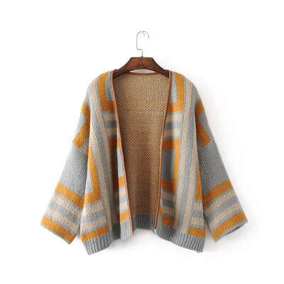 

Autumnwinter 2018 Korean v-neck geometric pattern sweater cardigan loose short style cape large-size knitted sweater
