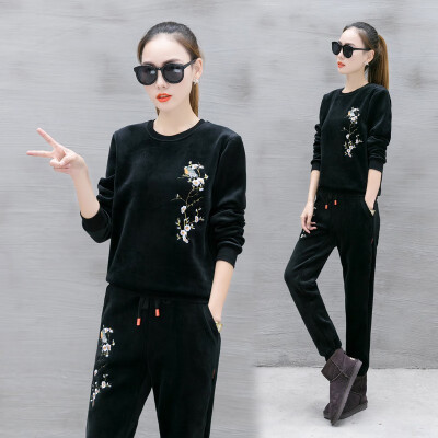 

Womens fashion for the 2018 new embroidered warm sweater two-piece autumnwinter velvet&thick golden fleece sportswear