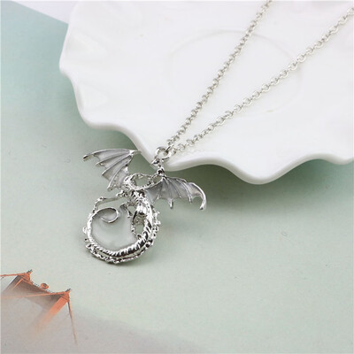 

Luminous Dragon Necklace Women Fashion Personality Pendant Alloy Necklace Party Jewelry Accessory Gift
