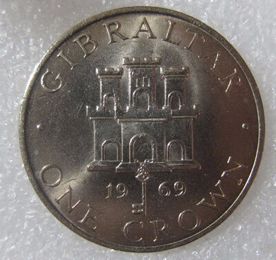 

38mm Gibraltar Queen British One Crown Commemorative Jubilee Coin Random Year