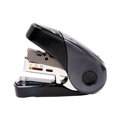

Japan Meikesi MAX flat foot labor-saving stapler student office small stapler can be ordered 2-32 page with nail remover 10 black HD-10FL3