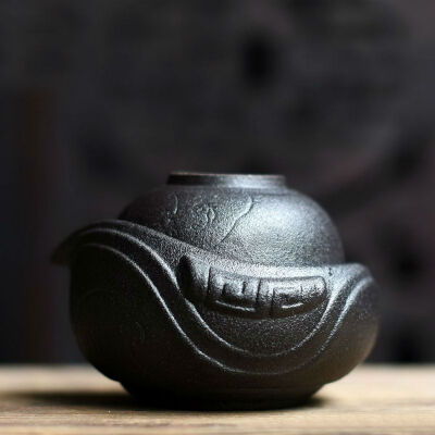 

Black Lucky Clouds Ceramic Gongfu Teapot & Teacup Travel Teaset