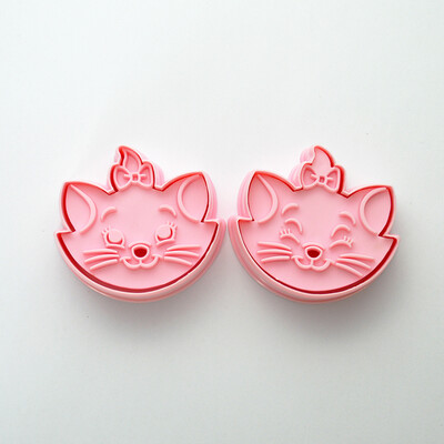 

Pair of 3D Biscuit Mold Cat Cookie Cutters Cookie Stamps