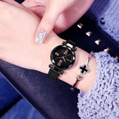 

Women Fashion Brilliant Starry Night Dial Watch Lady Simple Exquisite Quartz Wrist Watch