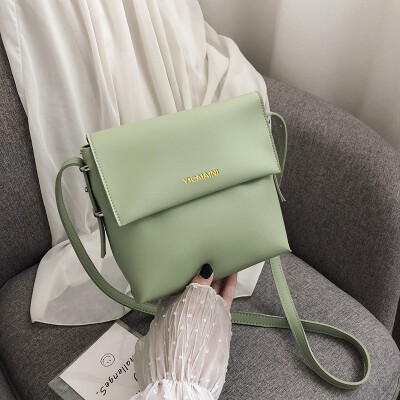 

2019 new wave Korean version of the wild color color Messenger bag female personality letters atmosphere fashion simple shoulder small bag