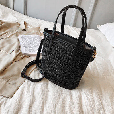 

Summer new woven small bag female 2019 new Korean version of the wild single shoulder slung fashion large capacity bucket bag