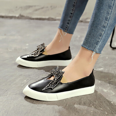 

Single shoe women 2019 new summer European station metal buckle flat bottom low heel pointed shoes bow shallow mouth loafers