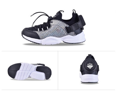 

QILOO Smart shoes childrens anti-lost positioning shoes 10026