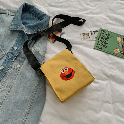 

Ins package 2019 new simple wild casual shoulder bag fashion Messenger small square bag cartoon cute canvas bag