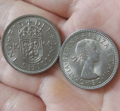 

Scottish Shield 24mm Queen Elizabeth II One 1 Shillling COIN UK The United Kingdom England USED CONDITION
