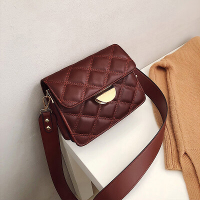 

Net red small bag female 2019 new wave Korean version of the wild single shoulder slung fashion rhombic simple casual small square bag