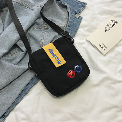 

2019 new cute cartoon wild shoulder messenger bag female casual fashion letters sesame street canvas small square bag