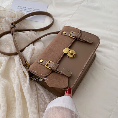 

2019 new bag female Korean version of Joker shoulder Messenger bag fashion lock casual texture mailman bag