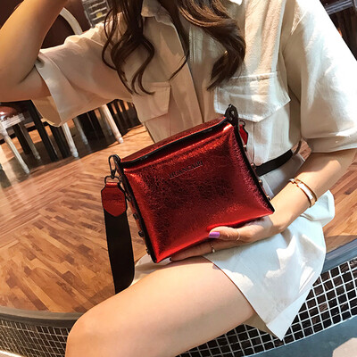 

Tailored Women One-shoulder Portable Messenger Bag Patent Leather Bright Burst Crack