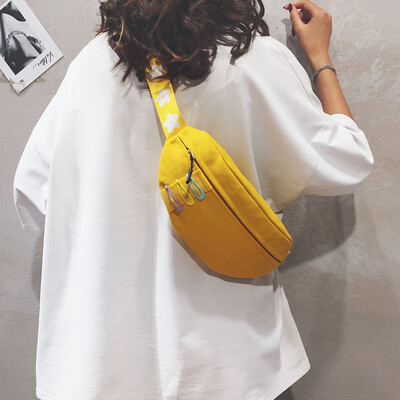 

Chest bag female 2019 new Korean version of leisure sports diagonal canvas small bag tide wild Harajuku style student pocket