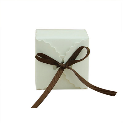 

50pcs Vintage Retro WhiteKraft Mini Kraft Paper Box DIY Wedding Favor Gift Box Small Single Cake Box Packaging With Ribbon