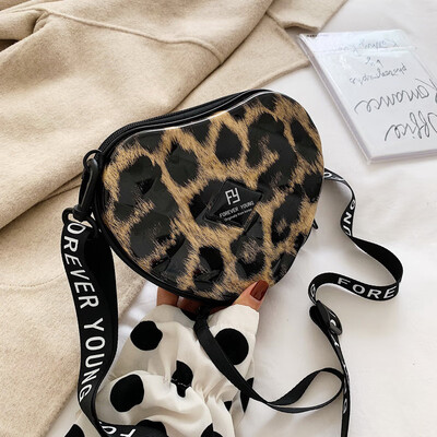 

Autumn new small bag women 2019 new Korean fashion heart-shaped temperament sweet shoulder diagonal bag tide