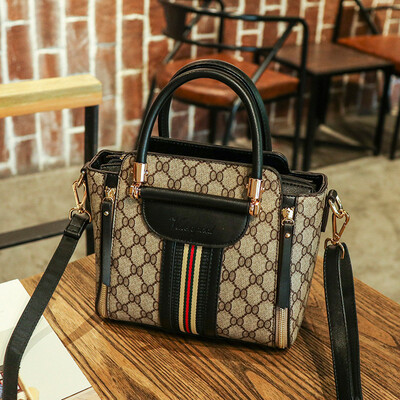 

Bag female 2019 new Korean version of the tide section fashion wild autumn shoulder diagonal package small bag handbag wing package