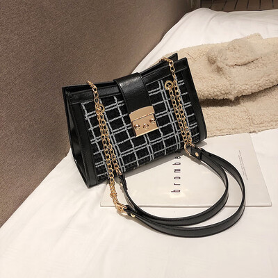 

Girls small bag new Korean fashion wild shoulder Messenger bag chain small square bag tide