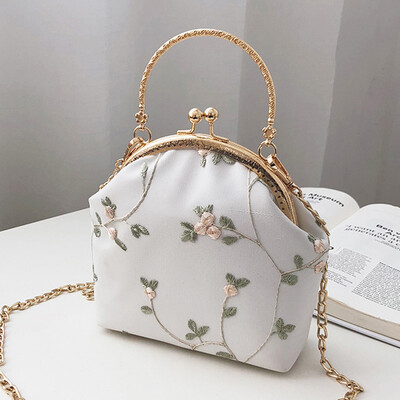 

Small bag female 2019 new Korean portable shoulder bag stylish Messenger bag Joker shell bag