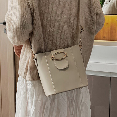 

Bucket bag female 2019 new Korean fashion bag in the bag shoulder bag personality wild Messenger bag steamer
