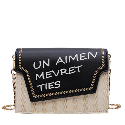 

Small bag female 2019 new Korean version of the wild female bag ins fashion simple rivet Messenger bag shoulder small square bag
