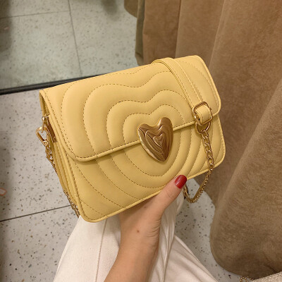 

Hong Kong style small bag female Korean version of the fashion embroidery thread lock small square bag wild chain should