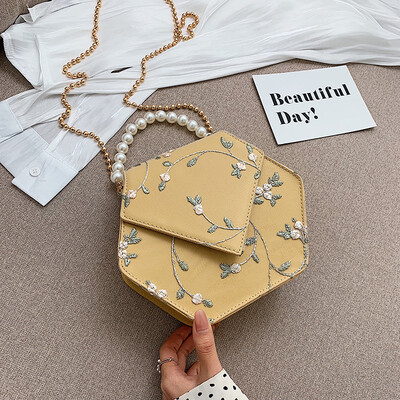 

Bag female bag new 2019 slung summer new Korean version of the wild shoulder fashion chain portable lace pouch