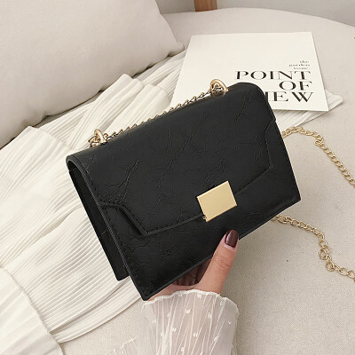 

Casual retro simple wild chain small square bag female 2019 new fashion personality dark tattoo shoulder Messenger bag