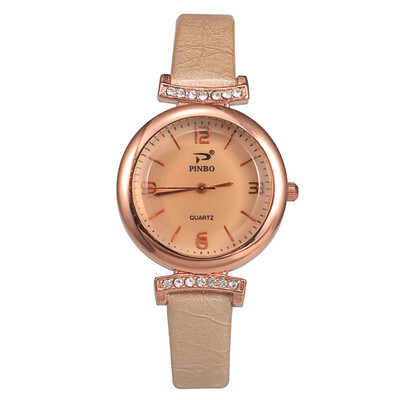 

Casual Women Watches Rhinestone Scale Dial Ladies Quartz Wristwatch Elegant Leather Strap Sport Clock Gift Montre Femme