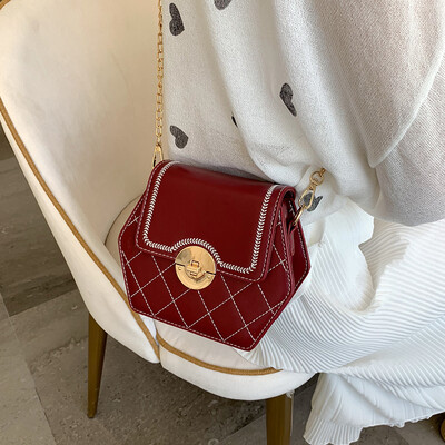 

Womens bag 2019 new fashion chain bag summer small fresh wild ins net red ocean chain slung small bag