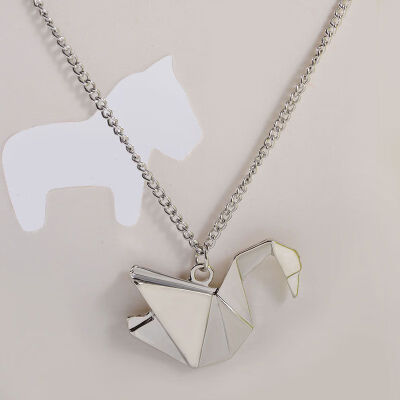 

Crane Hollowed Out Origami Pendants Clavicle Delicate Cute Necklace Women harajuku Simple Jewelry Gift collares Fashion